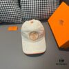 692fb69d99f2d84055c8757b Box and Cloth Bag Included, HERMÈS Original Quality Baseball Cap, Classic H Design, Authentic Mold Custom Made, Premium Canvas Fabric with Top Layer Leather, Original Factory Stainless Steel Adjustable Buckle, Exquisite Craftsmanship, Stylish and High Quality
