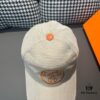 692fb6a299f2d84055c87584 Box and Cloth Bag Included, HERMÈS Original Quality Baseball Cap, Classic H Design, Authentic Mold Custom Made, Premium Canvas Fabric with Top Layer Leather, Original Factory Stainless Steel Adjustable Buckle, Exquisite Craftsmanship, Stylish and High Quality
