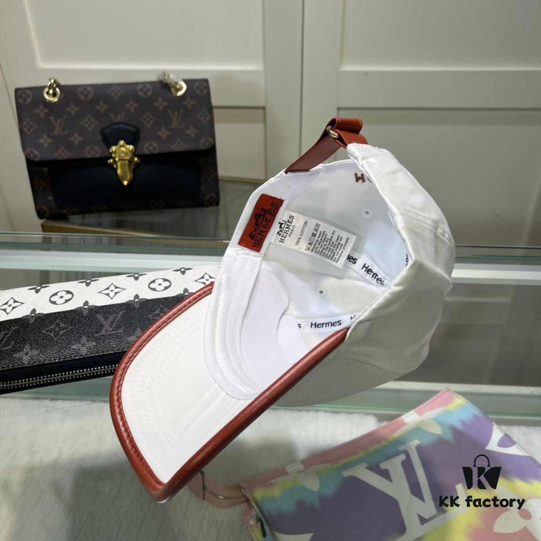 692fb6bd99f2d84055c875ac Hermes Limited Edition Embroidered Baseball Cap with Dust Bag, Official Website Original Lining, High Version, Breathable and Comfortable, Ultra-high Sun Protection, Elegant and Stylish
