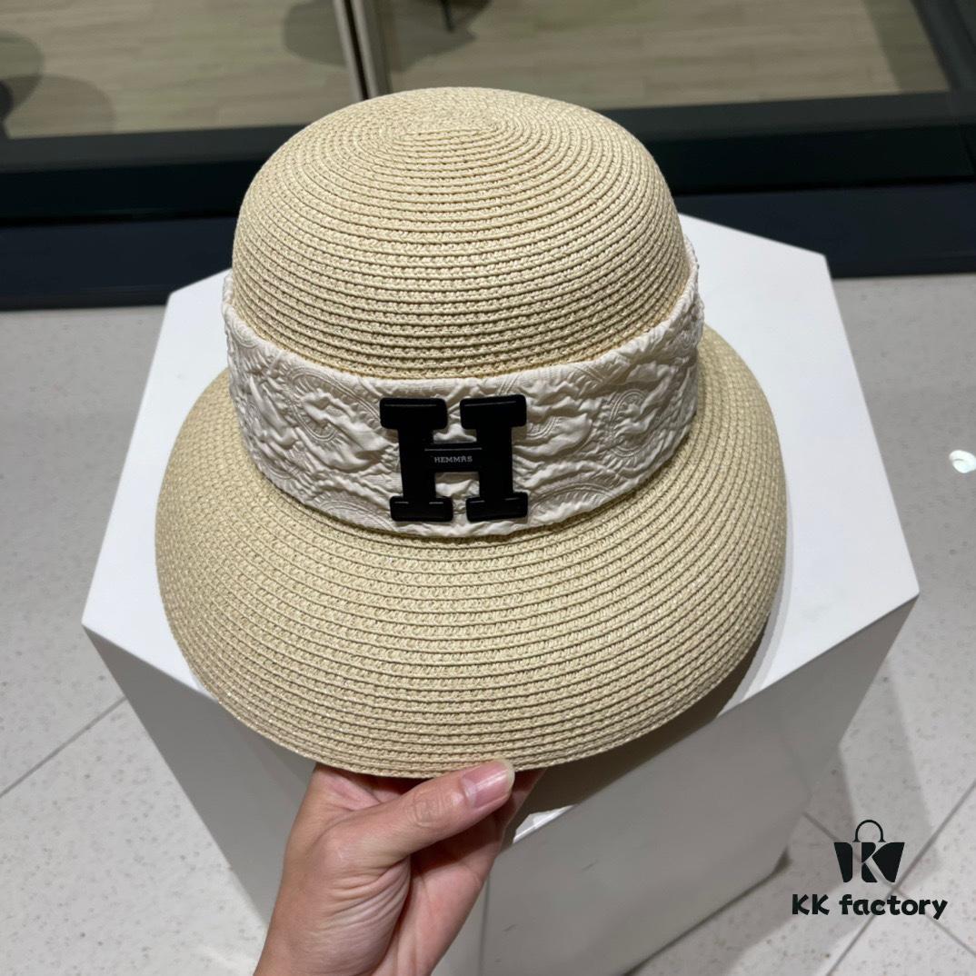 692fb6eb99f2d84055c875f5 Hermes 2024 New Straw Sun Hat, Bonnet Style 😩 Beach Fashion, Simple and Elegant, Versatile Accessory