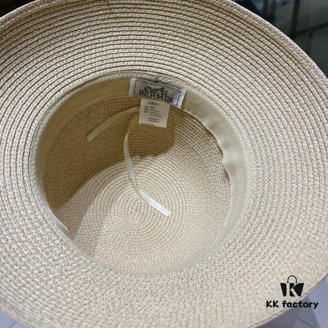 692fb6ed99f2d84055c875f8 Hermes 2024 New Straw Sun Hat, Bonnet Style 😩 Beach Fashion, Simple and Elegant, Versatile Accessory