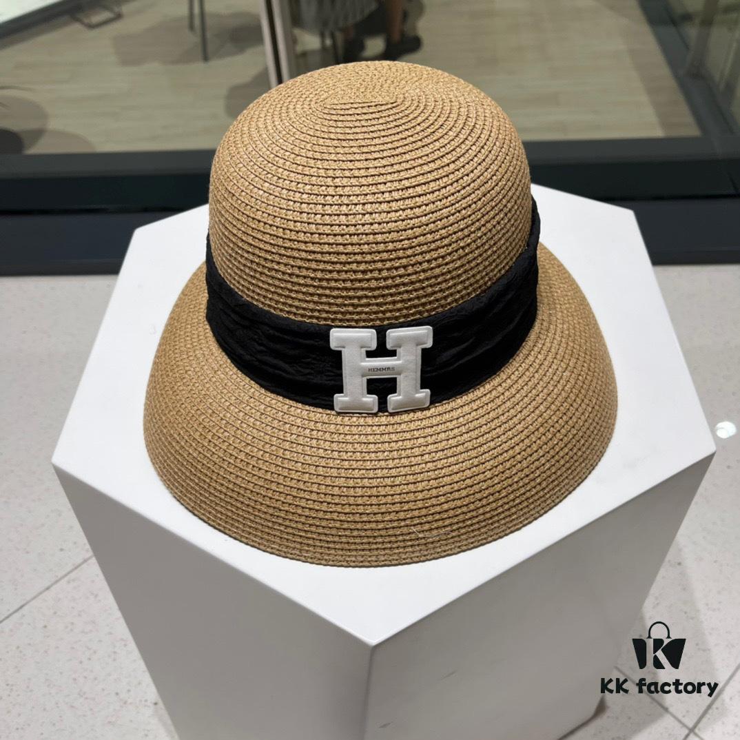 692fb6ed99f2d84055c875fa Hermès 2024 New Straw Sun Hat, Boater Hat 🤩 Beach Style, Simple and Elegant, Versatile Accessory