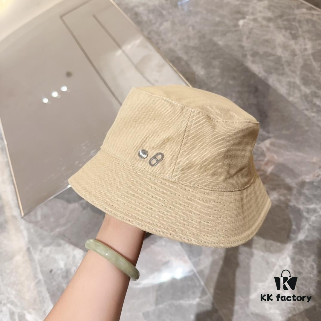 Hermès Autumn New Arrival Minimalist Fisherman Hat, On-Trend Design, Easy to Match, Ready to Ship