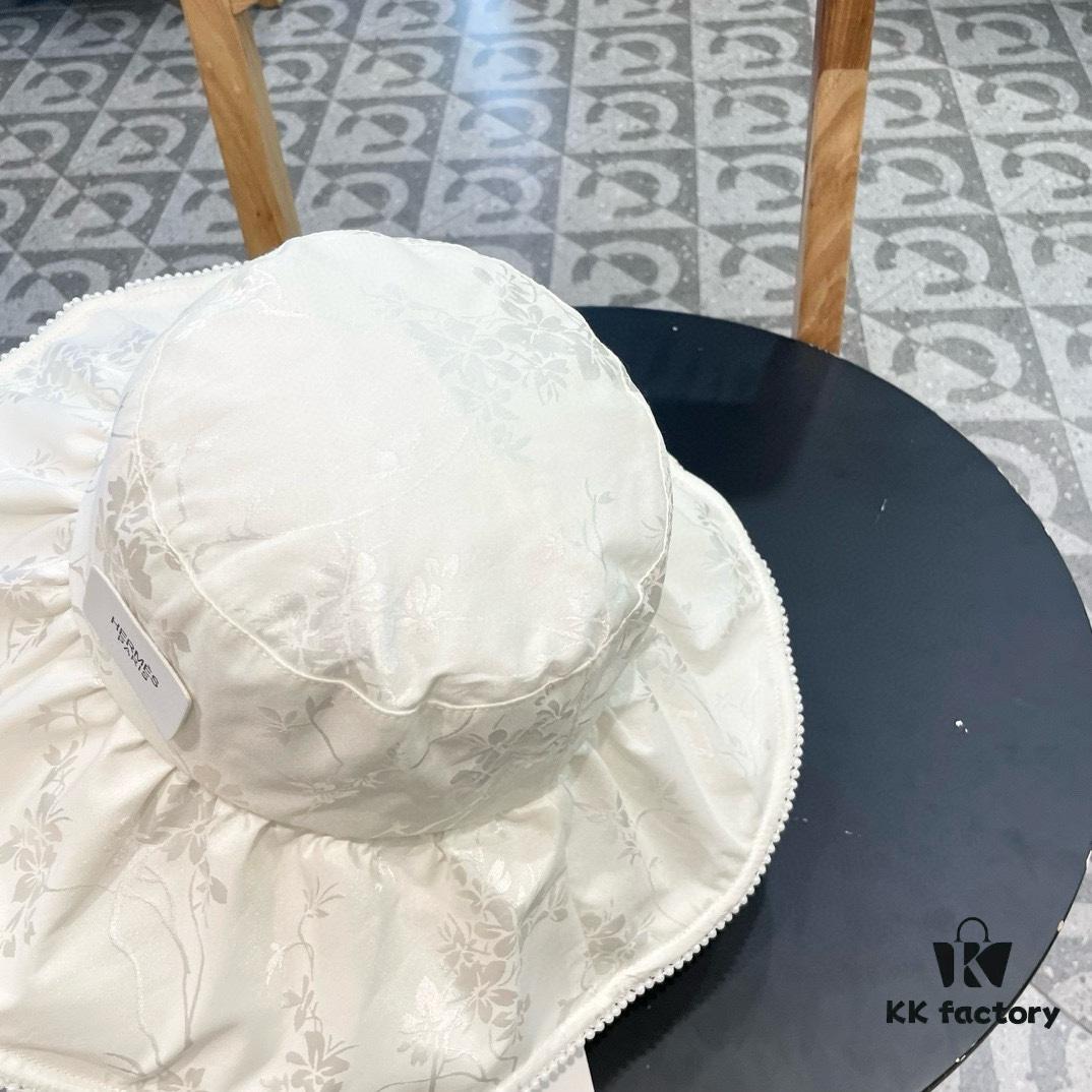 692fb71d99f2d84055c87644 Hermes HERMES 2024 Spring/Summer New Arrival Pearl Trim Chinese Style Embroidered Wide-Brimmed Fisherman Hat for Women, Outdoor Travel Beach Sun Protection Hat