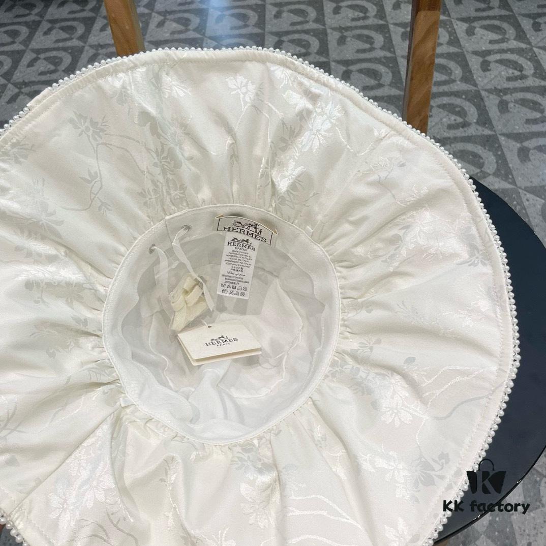692fb71f99f2d84055c87646 Hermes HERMES 2024 Spring/Summer New Arrival Pearl Trim Chinese Style Embroidered Wide-Brimmed Fisherman Hat for Women, Outdoor Travel Beach Sun Protection Hat