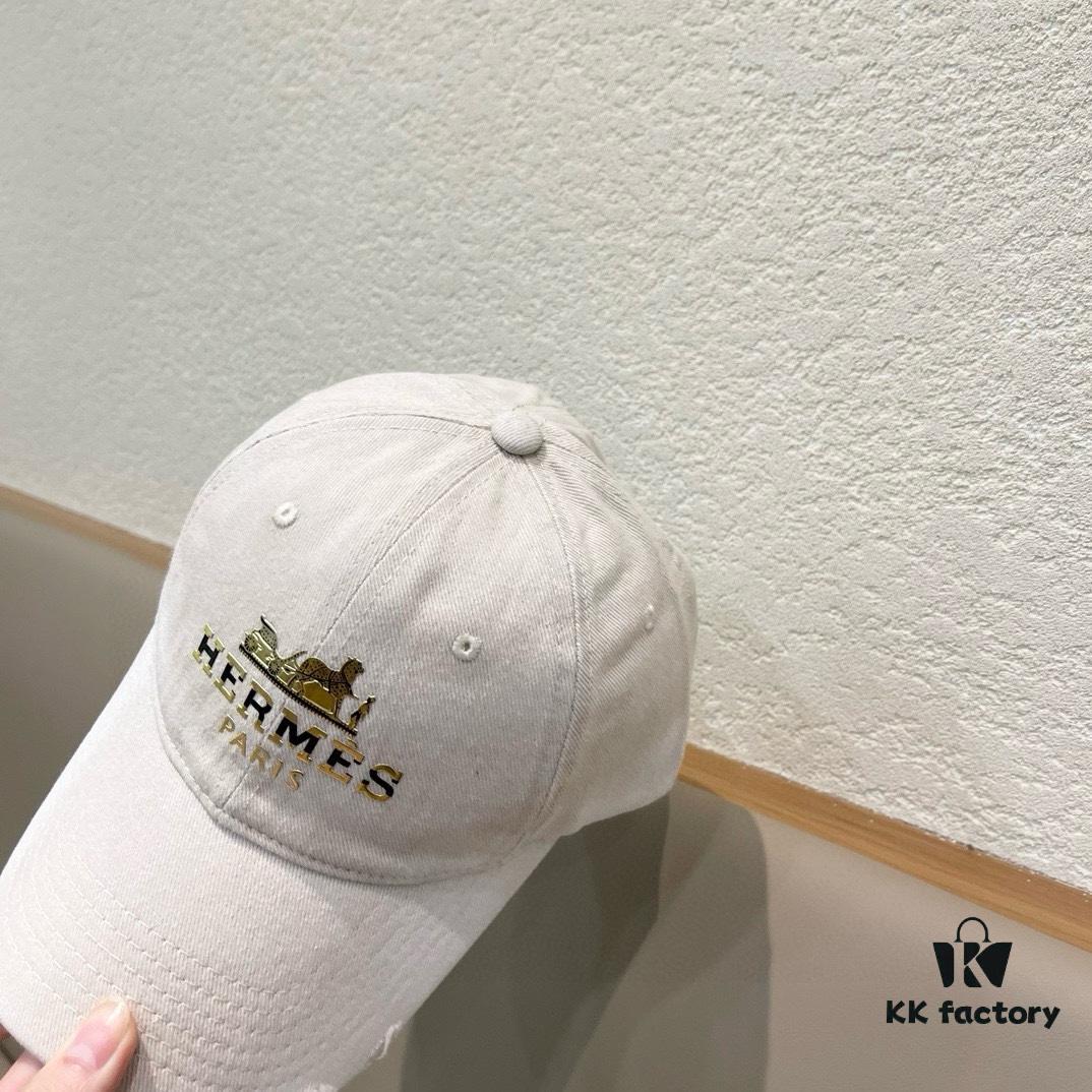 New Arrival HERMÈS Latest Original Quality Baseball Cap, Color-Blocked H Design, Premium Craftsmanship with Authentic Molded Customization, Original Breathable Canvas Fabric and Factory Stainless Steel Adjustable Buckle, Exquisite Workmanship, Stylish and High-Quality
