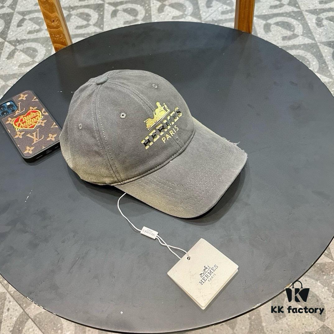 692fb72e99f2d84055c8765c New Arrival HERMÈS (Hermes) Latest Authentic Replica Baseball Cap, Color-Blocked H Design, Premium Craftsmanship with Original Breathable Canvas Fabric and Factory Stainless Steel Adjustable Buckle