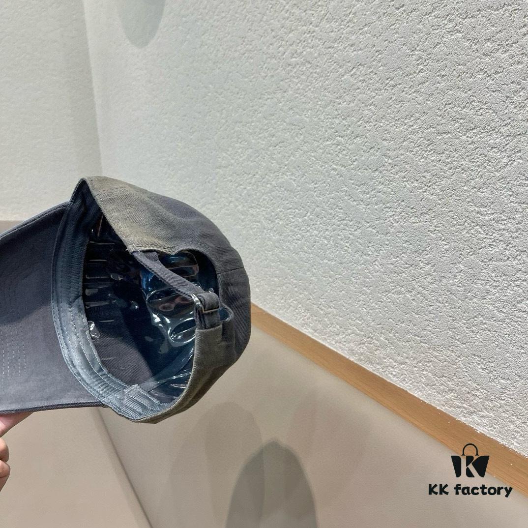692fb73099f2d84055c8765f New Arrival HERMÈS (Hermes) Latest Authentic Replica Baseball Cap, Color-Blocked H Design, Premium Craftsmanship with Original Breathable Canvas Fabric and Factory Stainless Steel Adjustable Buckle
