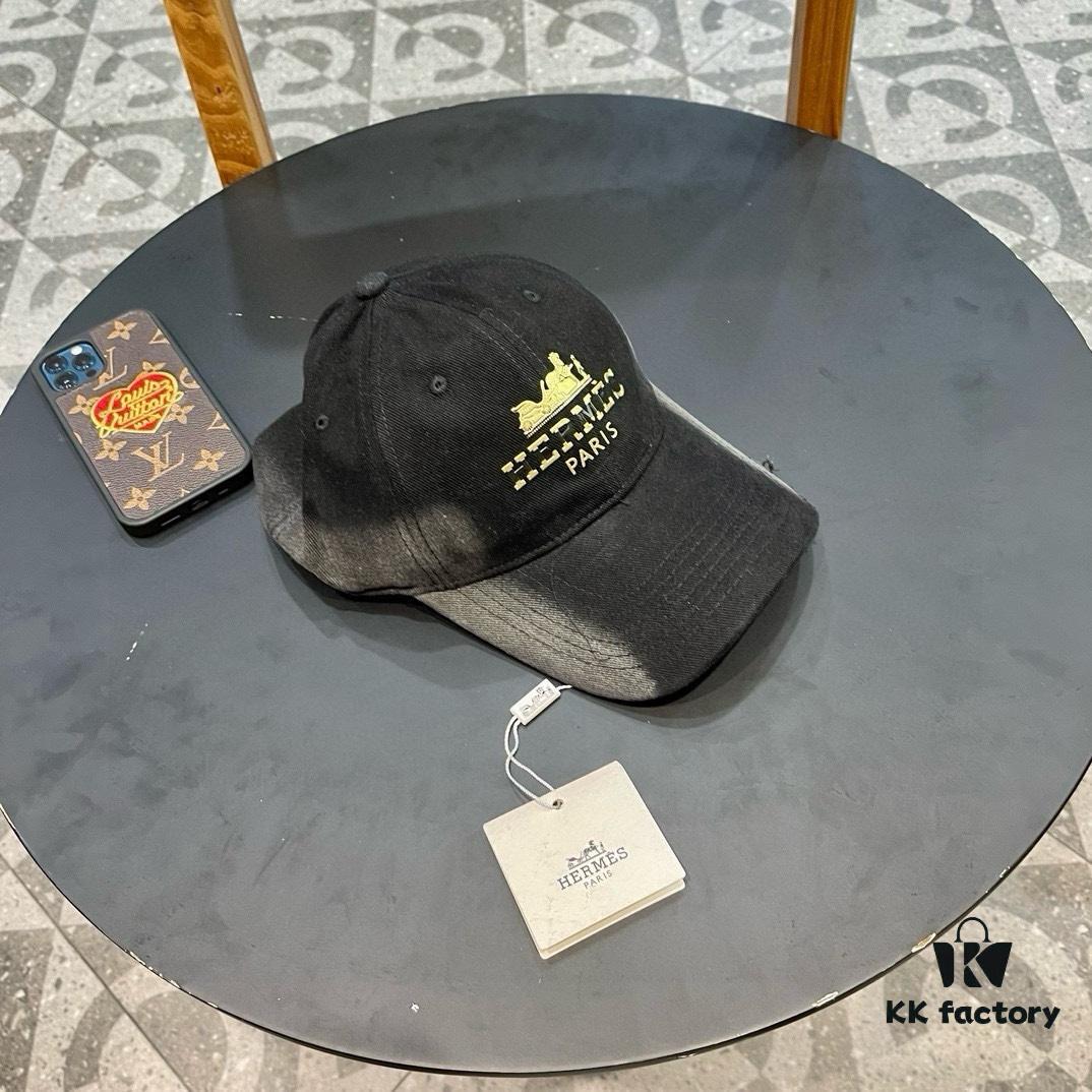 692fb73a99f2d84055c8766b New Arrival HERMÈS Latest Authentic Single Baseball Cap, Color-Blocked H Design, Premium Craftsmanship with Original Ventilated Canvas Fabric and Factory Stainless Steel Adjustable Buckle