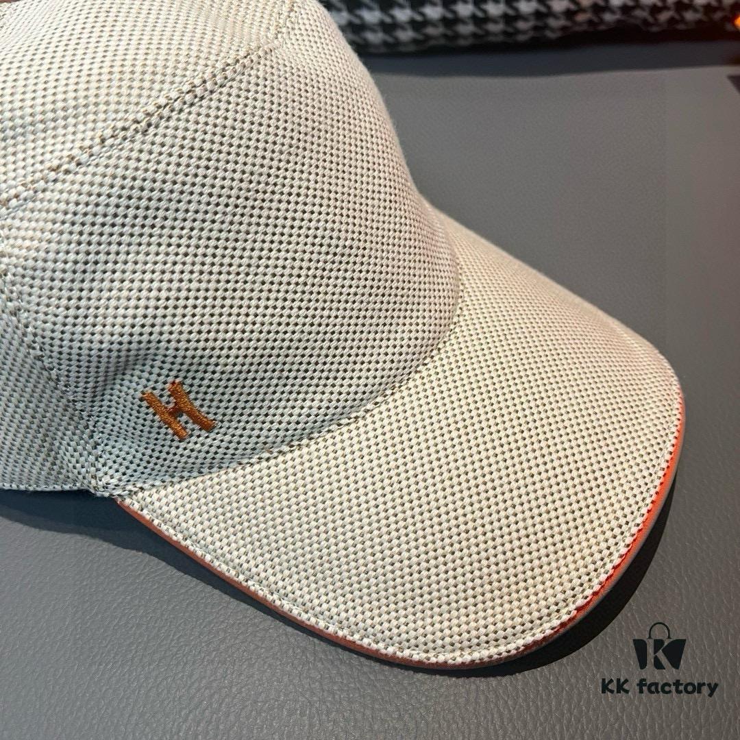 692fb75b99f2d84055c876a2 Box and Cloth Bag Included, HERMÈS Original Design Baseball Cap, Classic H Logo, Authentic Mold Custom Made, Premium Breathable Canvas Fabric with Genuine Top-Layer Leather, Original Factory Stainless Steel Adjustable Buckle, Exquisite Craftsmanship, Stylish and High Quality