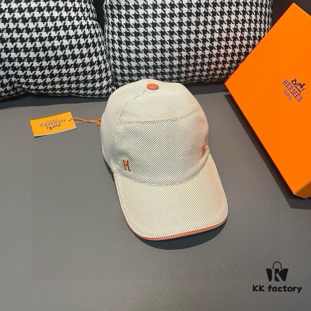 692fb75f99f2d84055c876a6 Box and Cloth Bag Included, HERMÈS Original Design Baseball Cap, Classic H Logo, Authentic Mold Custom Made, Premium Breathable Canvas Fabric with Genuine Top-Layer Leather, Original Factory Stainless Steel Adjustable Buckle, Exquisite Craftsmanship, Stylish and High Quality