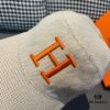 692fb76899f2d84055c876b2 Box and cloth bag included, HERMÈS original order baseball cap, classic H design, genuine mold custom-made, authentic breathable canvas fabric with top-layer cowhide, original factory stainless steel adjustment buckle, exquisite craftsmanship, stylish and handsome with outstanding quality!