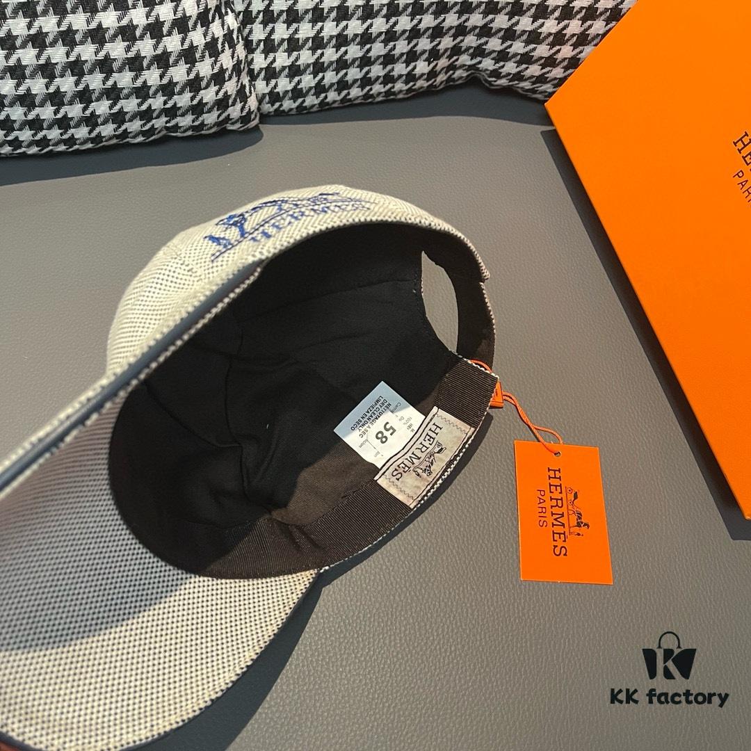692fb77199f2d84055c876b9 Box and Cloth Bag Included, HERMÈS Original Design Baseball Cap, Classic H Logo, Authentic Mold Custom Made, Premium Canvas Fabric with Top Layer Leather, Original Factory Stainless Steel Adjustable Buckle, Exquisite Craftsmanship, Stylish and High Quality