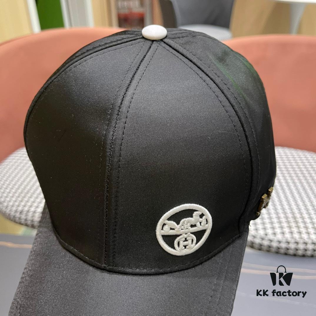 692fb86f99f2d84055c877d4 HERMÈS (Hermes) Original Baseball Cap, Classic H Design, Authentic Mold Custom Made, Premium Breathable Canvas Fabric, Exquisite Craftsmanship, Stylish and High Quality