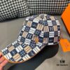 692fb8dc99f2d84055c87858 Box and cloth bag included, HERMÈS (Hermès) new original order baseball cap with H embroidery checkered design, genuine leather mold custom-made, original breathable canvas fabric + top-layer cowhide, factory fine steel adjustable buckle, exquisite craftsmanship, stylish and handsome with outstanding quality!