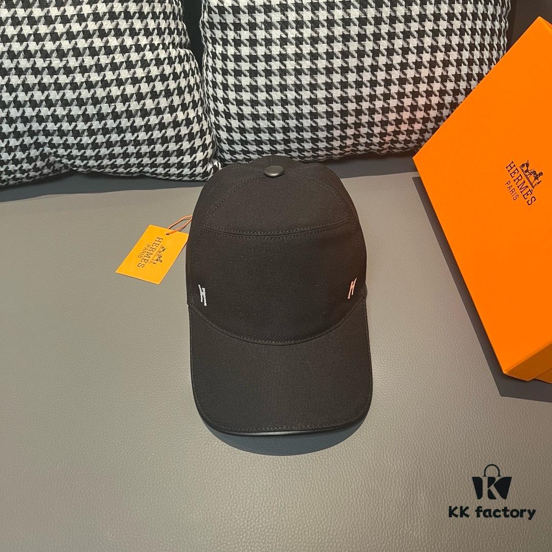 692fb8e299f2d84055c87860 Box and cloth bag included, HERMÈS original order baseball cap, classic H design, authentic mold custom-made, premium breathable canvas fabric with top-layer cowhide, original factory stainless steel adjustable buckle, exquisite craftsmanship, stylish and handsome with outstanding quality!