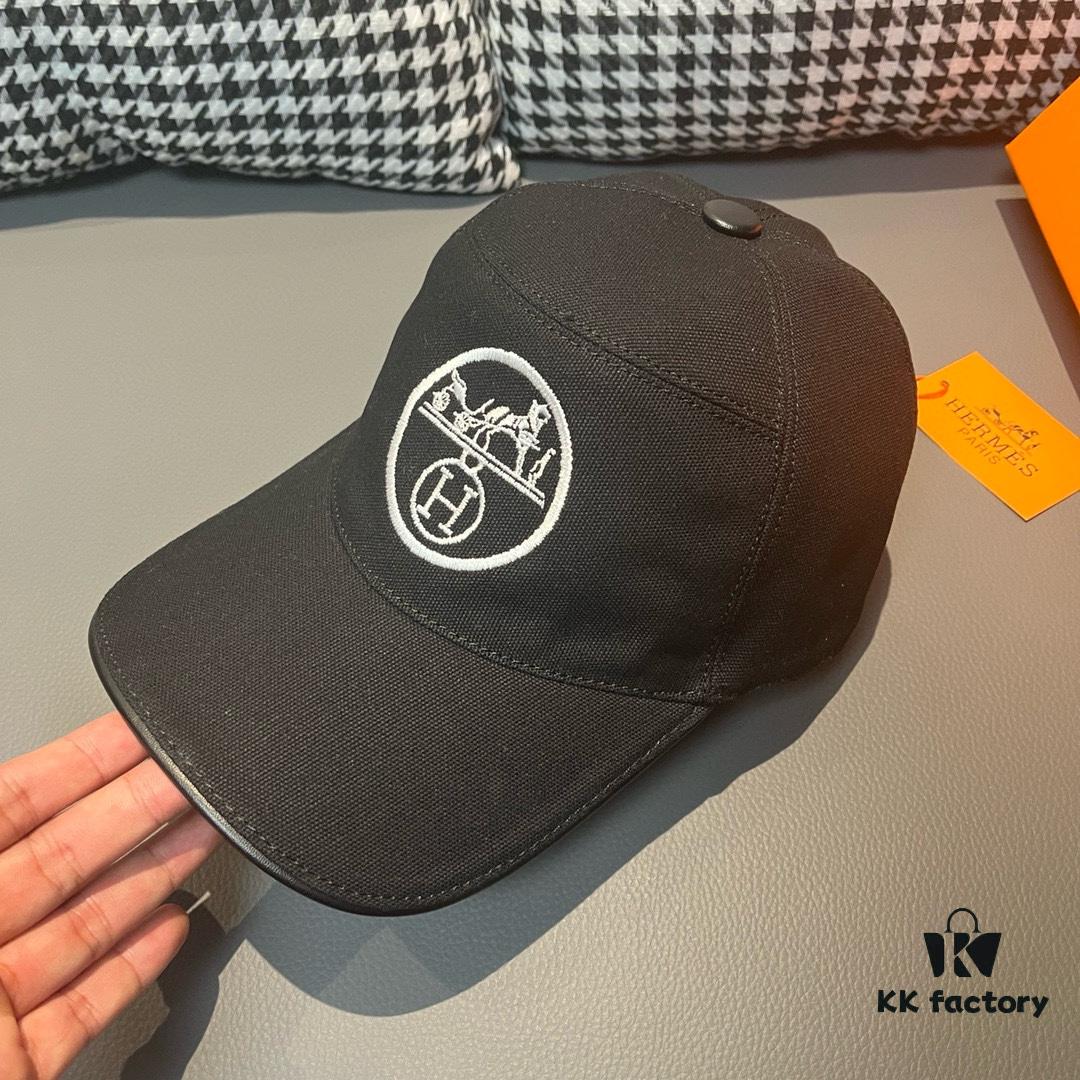 692fb8e999f2d84055c87869 Box and Cloth Bag Included, HERMÈS Original Design Baseball Cap, Classic H, Authentic Mold Custom Made, Premium Canvas Fabric with Top Layer Leather, Original Factory Stainless Steel Adjustable Buckle, Exquisite Craftsmanship, Stylish and High Quality