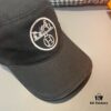 692fb8ea99f2d84055c8786b Box and Cloth Bag Included, HERMÈS Original Design Baseball Cap, Classic H, Authentic Mold Custom Made, Premium Canvas Fabric with Top Layer Leather, Original Factory Stainless Steel Adjustable Buckle, Exquisite Craftsmanship, Stylish and High Quality