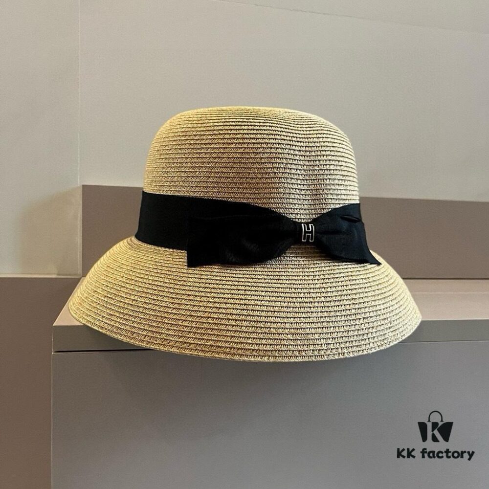 692fb8f599f2d84055c87878 Hermes New Arrival Straw Hat, Made from Taiwanese Fine Straw, Simple and Elegant Style, Head Circumference 57cm
