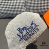 692fb90d99f2d84055c87894 Box and Cloth Bag Included, HERMÈS Original Quality Baseball Cap, Classic H Design, Authentic Mold Custom Made, Premium Canvas Fabric with Genuine Top-Layer Leather, Original Factory Stainless Steel Adjustable Buckle, Exquisite Craftsmanship, Stylish and High-Quality