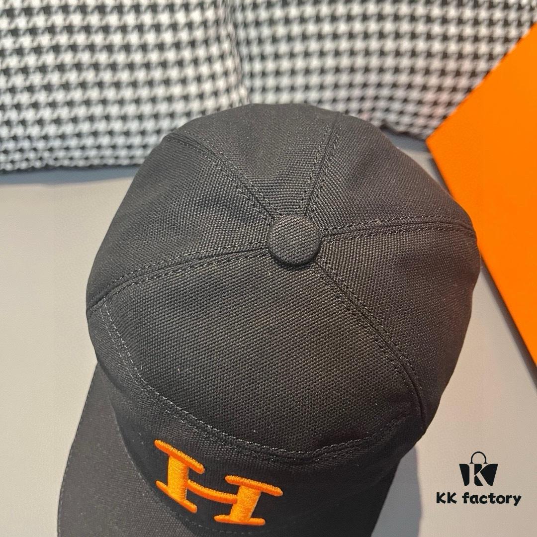 692fb97299f2d84055c878ff Box with Cloth Bag, HERMÈS Original Design Baseball Cap, Classic H, Authentic Mold Custom Made, Premium Canvas Fabric with Genuine Top Layer Leather, Original Factory Stainless Steel Adjustable Buckle, Exquisite Craftsmanship, Stylish and High Quality