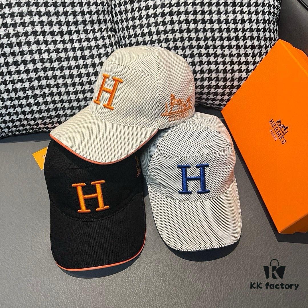 692fb97999f2d84055c87904 Box with Cloth Bag, HERMÈS Original Design Baseball Cap, Classic H, Authentic Mold Custom Made, Premium Canvas Fabric with Genuine Top Layer Leather, Original Factory Stainless Steel Adjustable Buckle, Exquisite Craftsmanship, Stylish and High Quality