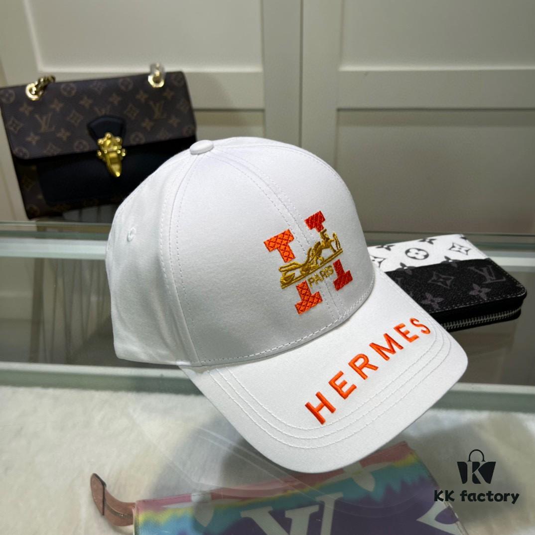 692fb98799f2d84055c87915 Hermes Limited Edition Embroidered Baseball Cap with Dust Bag, Official Website Original Lining, High Version, Breathable and Comfortable, Ultra-high Sun Protection, Elegant and Stylish