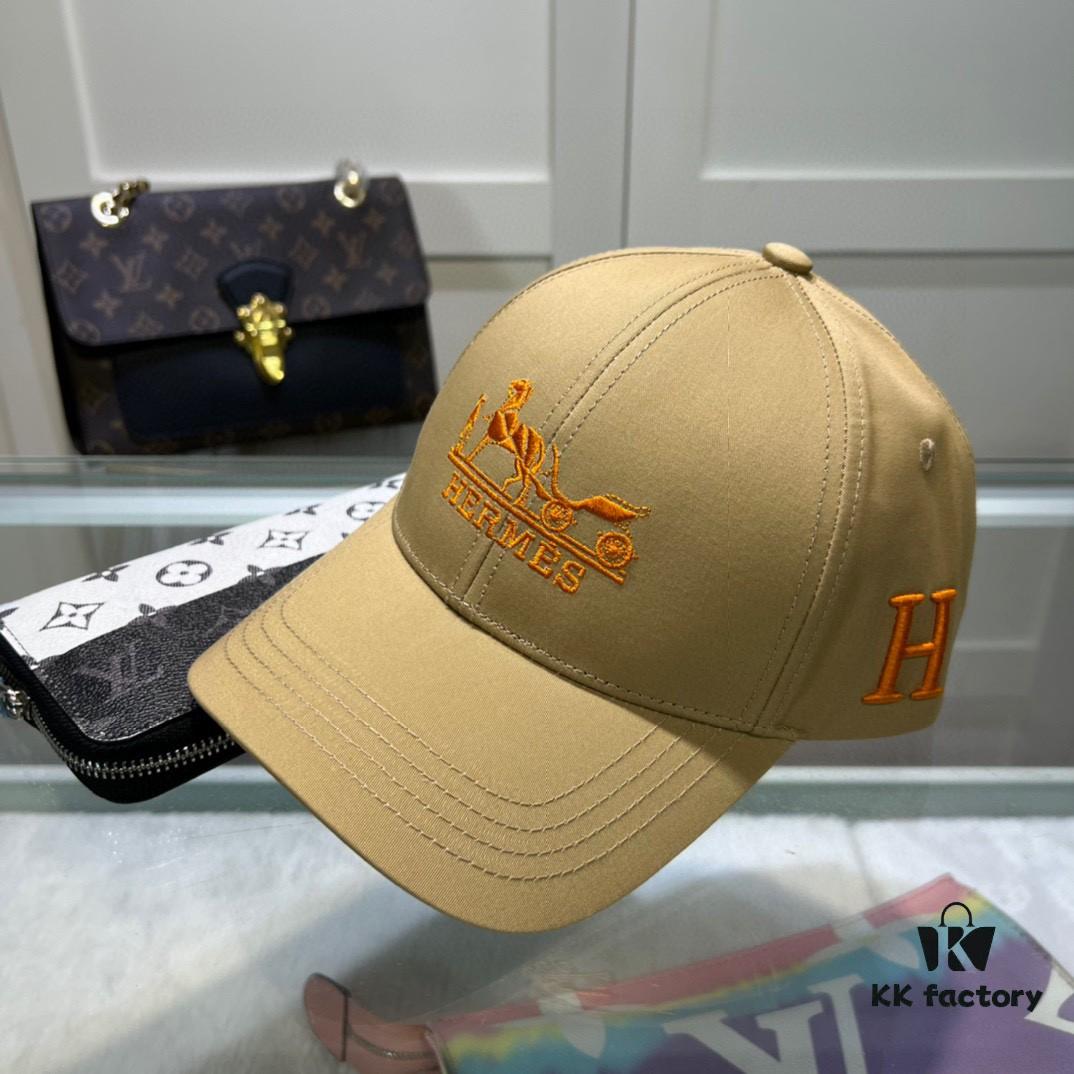 692fb99699f2d84055c87923 Hermes Limited Edition Embroidered Baseball Cap with Dust Bag, Official Website Original Lining, High Version, Breathable and Comfortable, Ultra-high Sun Protection, Elegant and Stylish