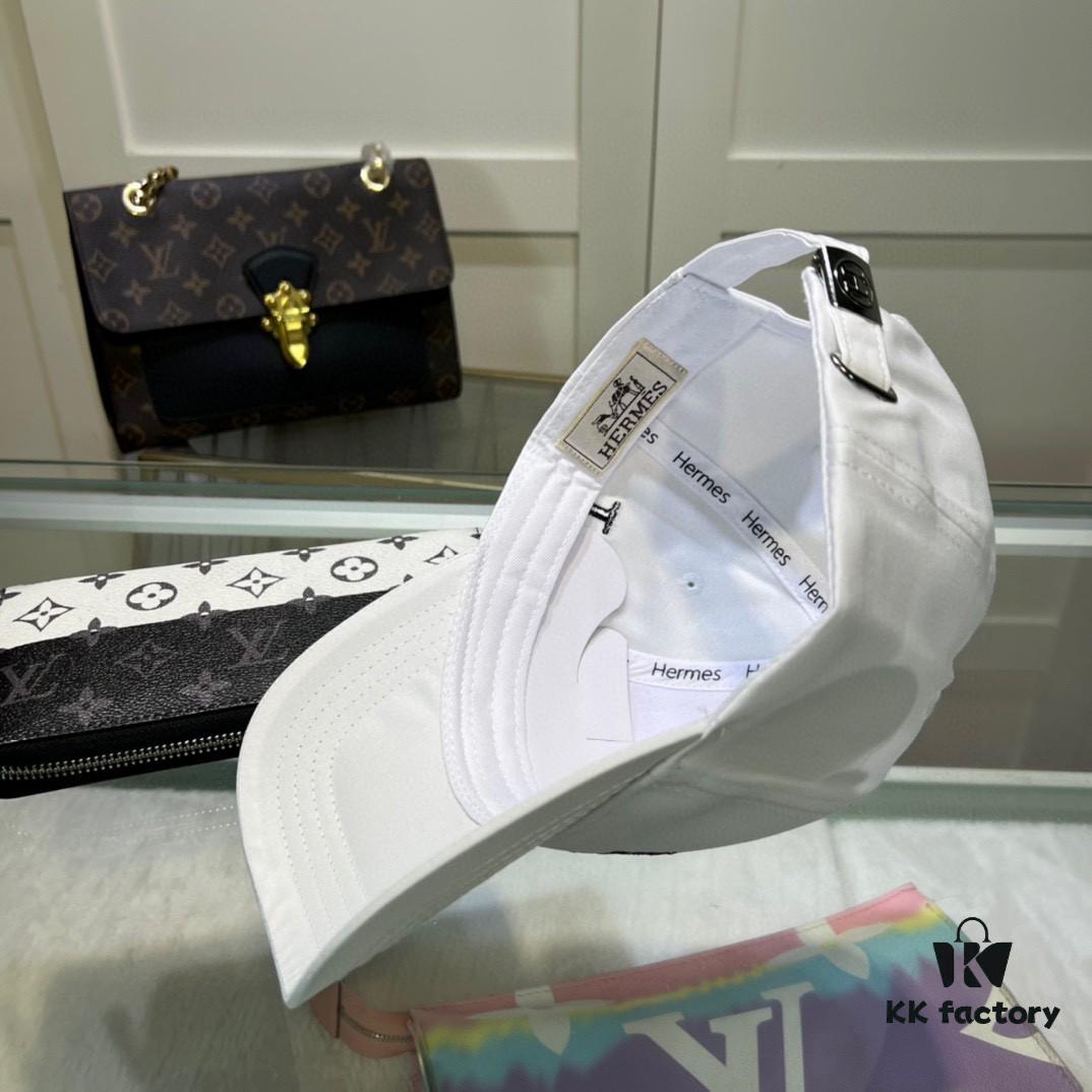 692fb9a199f2d84055c8792e Hermes Limited Edition Embroidered Baseball Cap with Dust Bag, Original Lining from Official Website, High-Quality and Breathable, UV Protection, Elegant Socialite Style