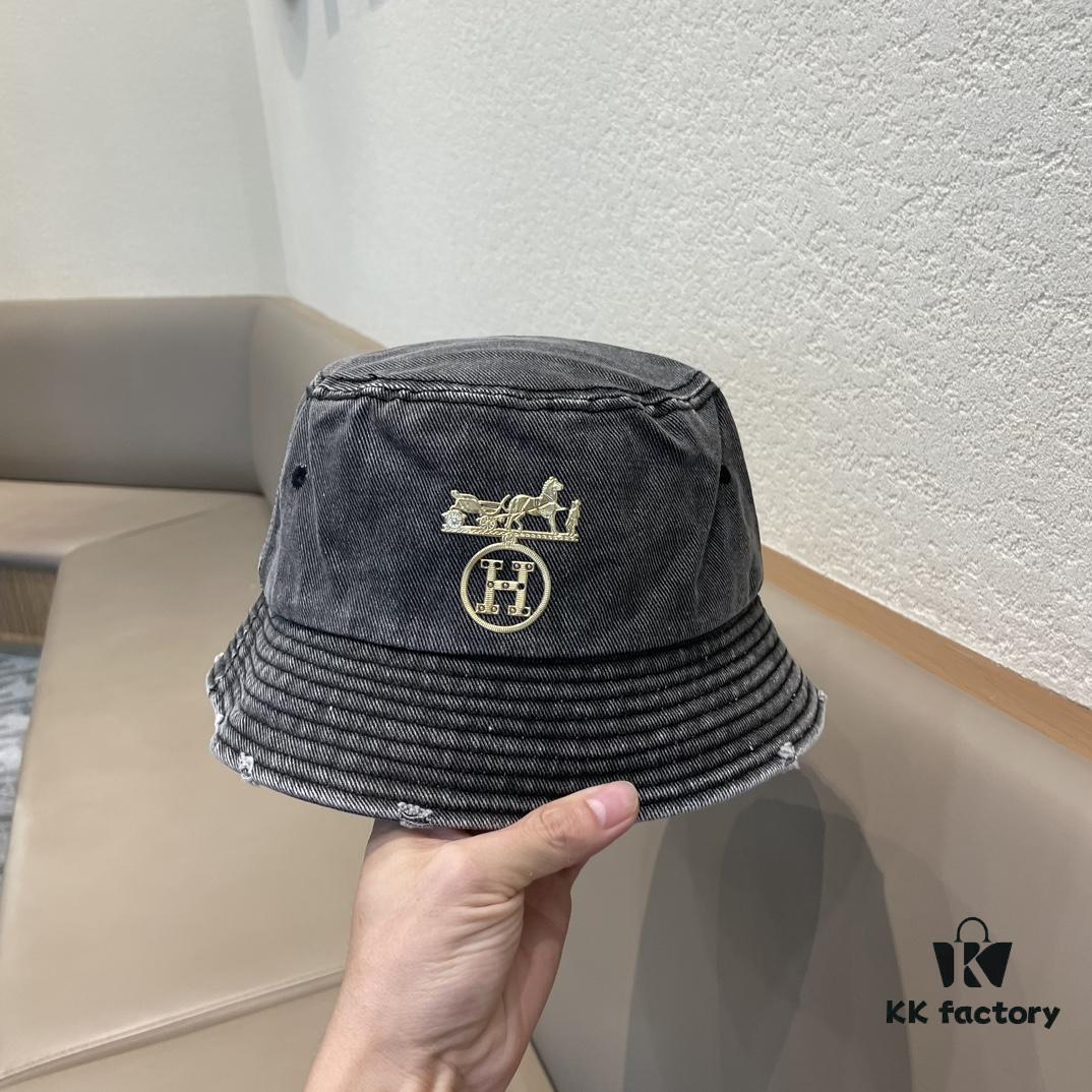 692fb9f899f2d84055c8798c Hermes 2024 Fall/Winter 6cm Small Brim, Americana Vintage Washed Distressed Denim Fisherman Hat