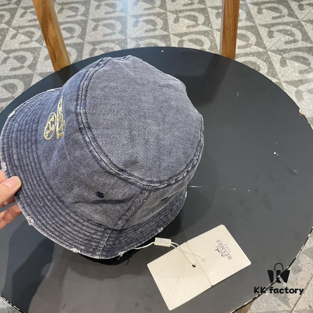 692fba0199f2d84055c87995 Hermès 2024 Fall/Winter 6cm Small Brim American Vintage Washed Distressed Denim Fisherman Hat