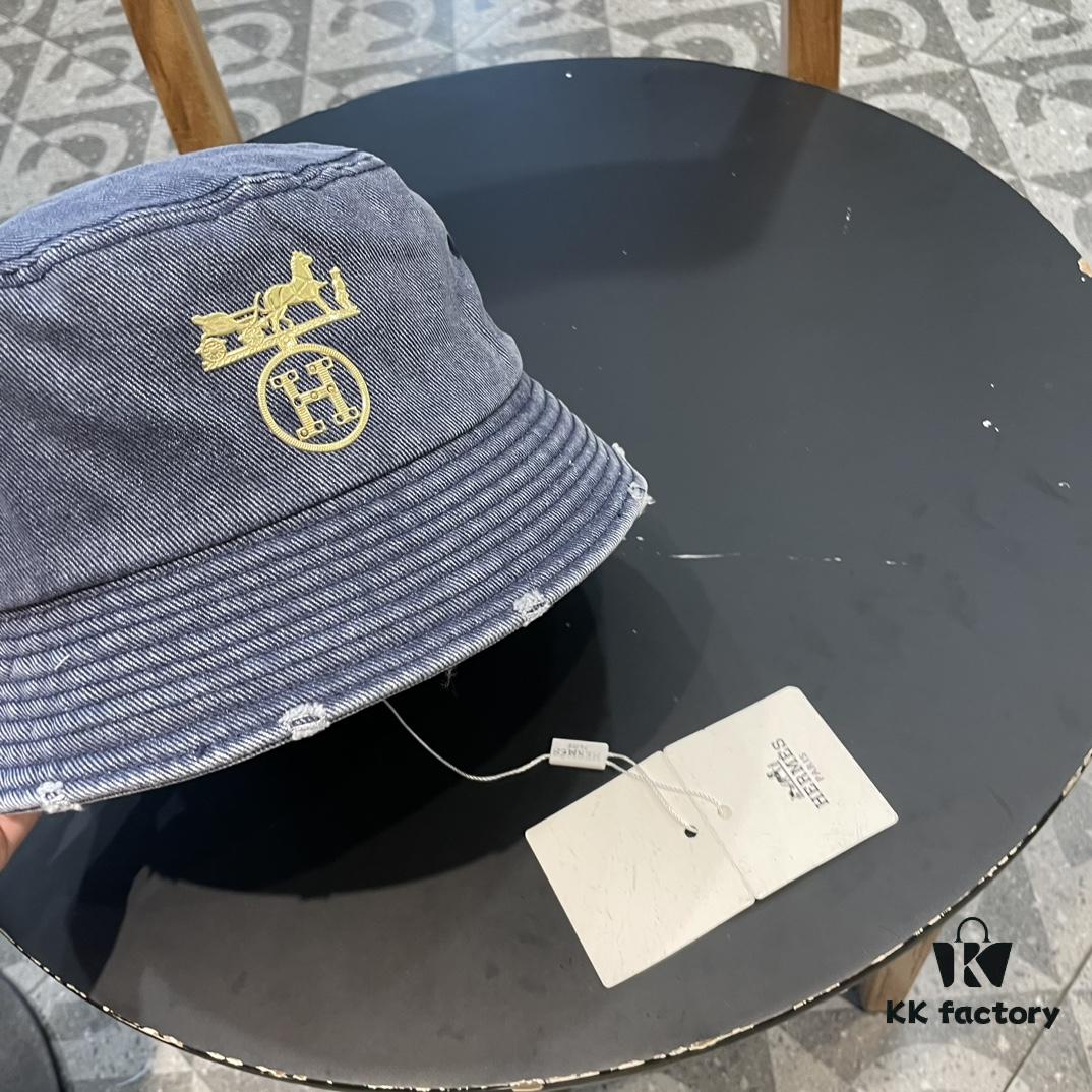 692fba0399f2d84055c87998 Hermès 2024 Fall/Winter 6cm Small Brim American Vintage Washed Distressed Denim Fisherman Hat
