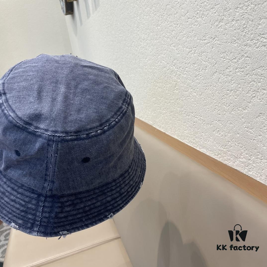 692fba0599f2d84055c8799a Hermès 2024 Fall/Winter 6cm Small Brim American Vintage Washed Distressed Denim Fisherman Hat