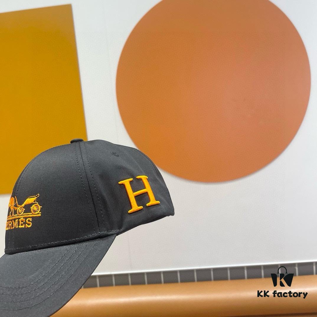 692fba0b99f2d84055c879a3 New Arrival HERMÈS (Hermes) Latest Original Order Baseball Cap, Color-Blocked H, Authentic Mold Customized, Original Breathable Canvas Fabric with Factory Stainless Steel Adjustable Buckle, Exquisite Craftsmanship, Stylish and Handsome, Premium Quality