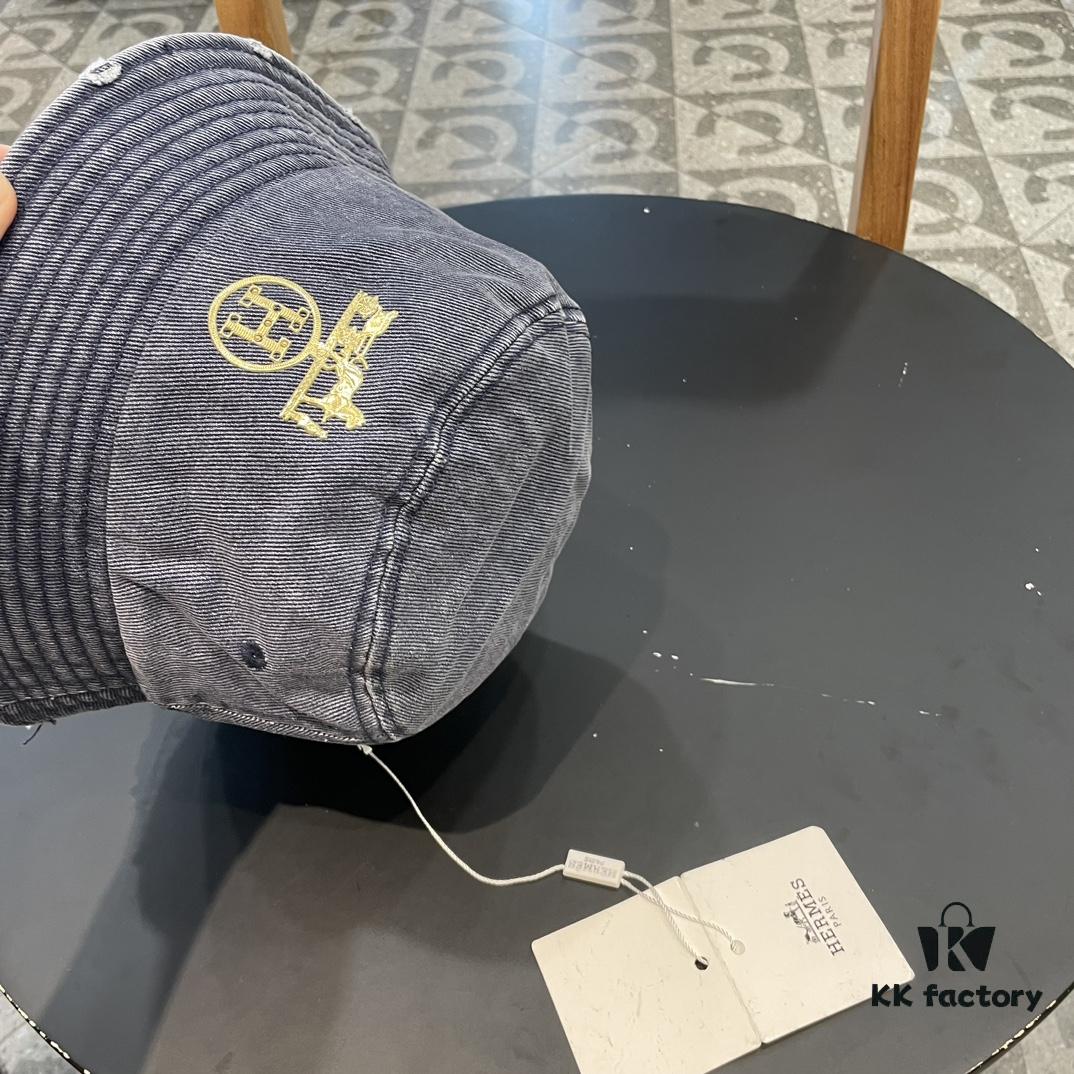 692fba2499f2d84055c879c0 Hermès 2024 Fall/Winter 6cm Small Brim American Vintage Washed Distressed Denim Fisherman Hat