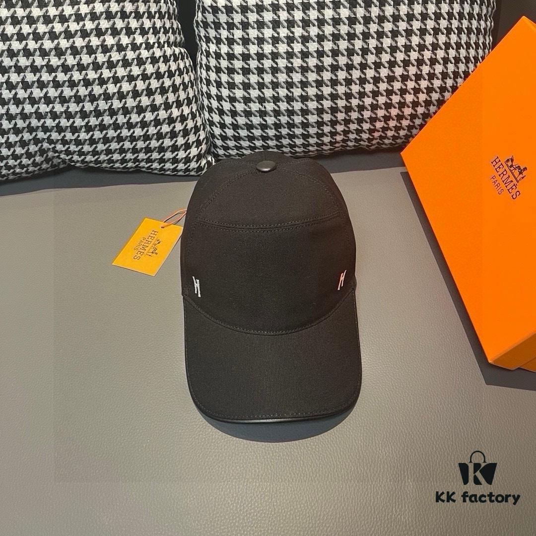 692fba2c99f2d84055c879c9 Box with Cloth Bag, HERMÈS Original Design Baseball Cap, Classic H, Authentic Mold Custom-Made, Premium Canvas Fabric with Genuine Top-Layer Leather, Original Factory Stainless Steel Adjustable Buckle, Exquisite Craftsmanship, Fashionable and Handsome, Superior Quality! Hat, Fisherman Cap, Baseball Cap, Knit Cap