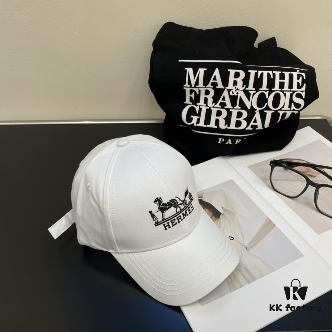 692fba6999f2d84055c87a0e New Arrival HERMÈS (Hermes) Latest Style Original Single Baseball Cap, Color-Blocked H, Authentic Mold Custom-Made, Premium Breathable Canvas Fabric with Original Factory Stainless Steel Adjustable Buckle, Exquisite Craftsmanship, Stylish and Handsome, Outstanding Quality