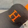 692fba7b99f2d84055c87a1f Box with Cloth Bag, HERMÈS Original Order Baseball Cap, Classic H Design, Authentic Mold Custom Made, Premium Canvas Fabric with Top Layer Leather, Original Factory Stainless Steel Adjustable Buckle, Exquisite Craftsmanship, Fashionable and High Quality