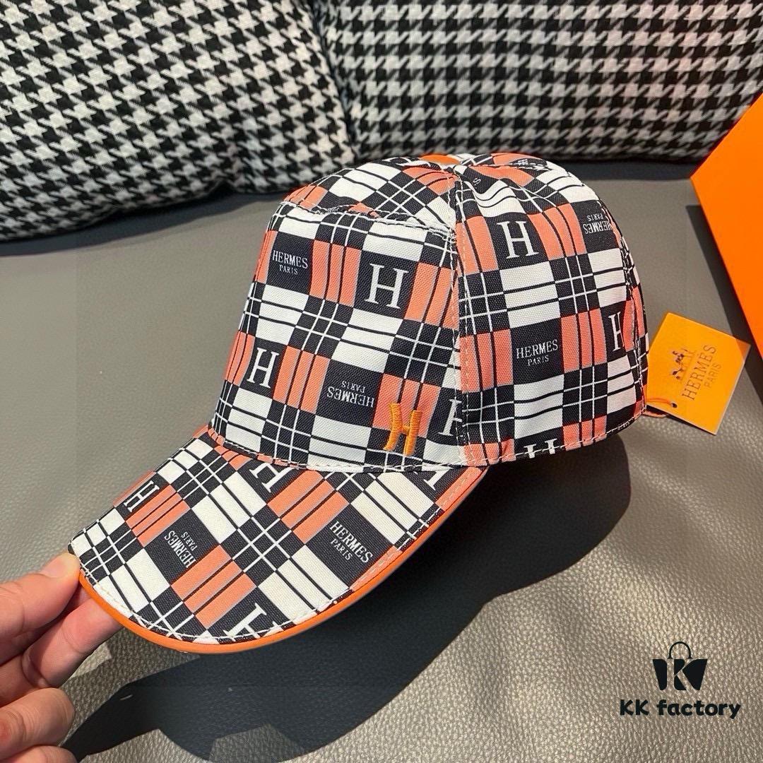 692fba9299f2d84055c87a31 Box and Cloth Bag Included, HERMÈS New Original Quality Baseball Cap, H Embroidered Plaid Design, Authentic Mold Customized, Premium Breathable Canvas Fabric with Genuine Top-Layer Leather, Original Factory Stainless Steel Adjustable Buckle, Exquisite Craftsmanship, Stylish and High-Quality