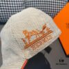 692fba9599f2d84055c87a35 Box with Cloth Bag, HERMÈS Original Design Baseball Cap, Classic H Logo, Authentic Mold Custom Made, Premium Canvas Fabric with Top Layer Leather, Original Factory Stainless Steel Adjustable Buckle, Exquisite Craftsmanship, Stylish and High Quality
