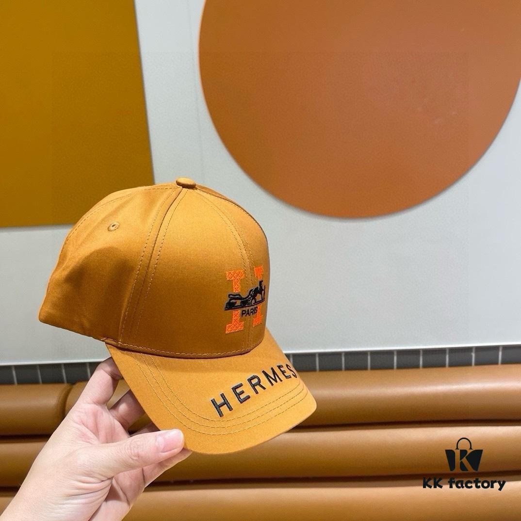692fbac199f2d84055c87a68 New Arrival HERMÈS Latest Original Quality Baseball Cap, Color-Block H Design, Premium Craftsmanship with Authentic Molded Customization, Original Breathable Canvas Fabric and Factory Stainless Steel Adjustable Buckle, Exquisitely Made, Stylish and High-Quality