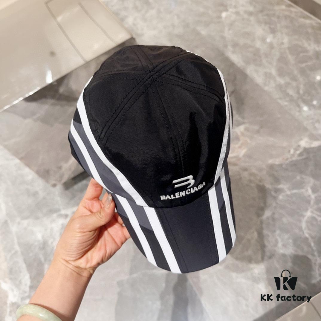 692fbb3899f2d84055c87b00 BALENCIAGA Official Style
