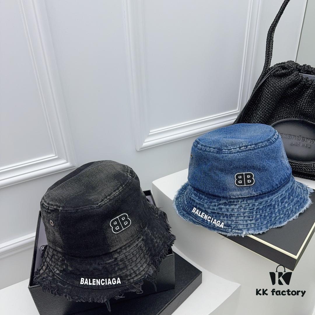 692fbb4a99f2d84055c87b14 Balenciaga New Arrival~ 💙 Washed Denim Fabric with Raw-Edge Design, Full of Style! A Must-Have for Fashion Enthusiasts 🫶