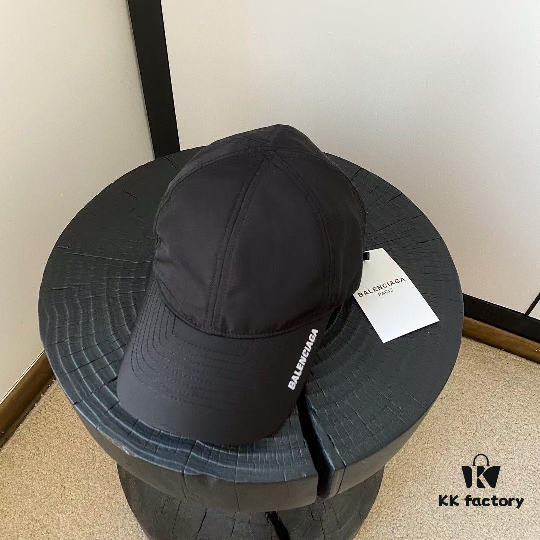 BALENCIA - Letter Logo Baseball Cap