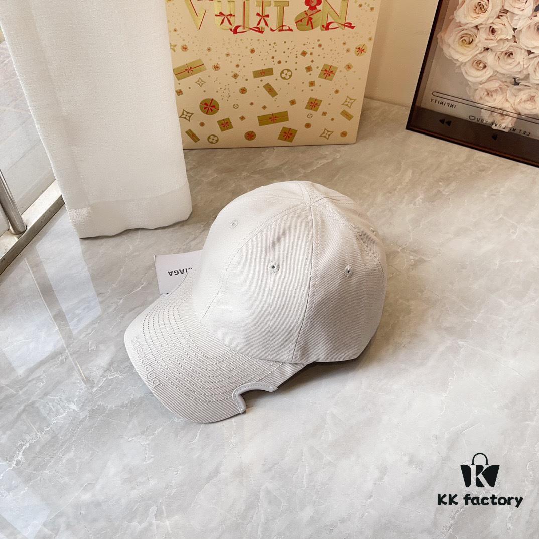 Balencia ~ New Style Cut-out Baseball Cap