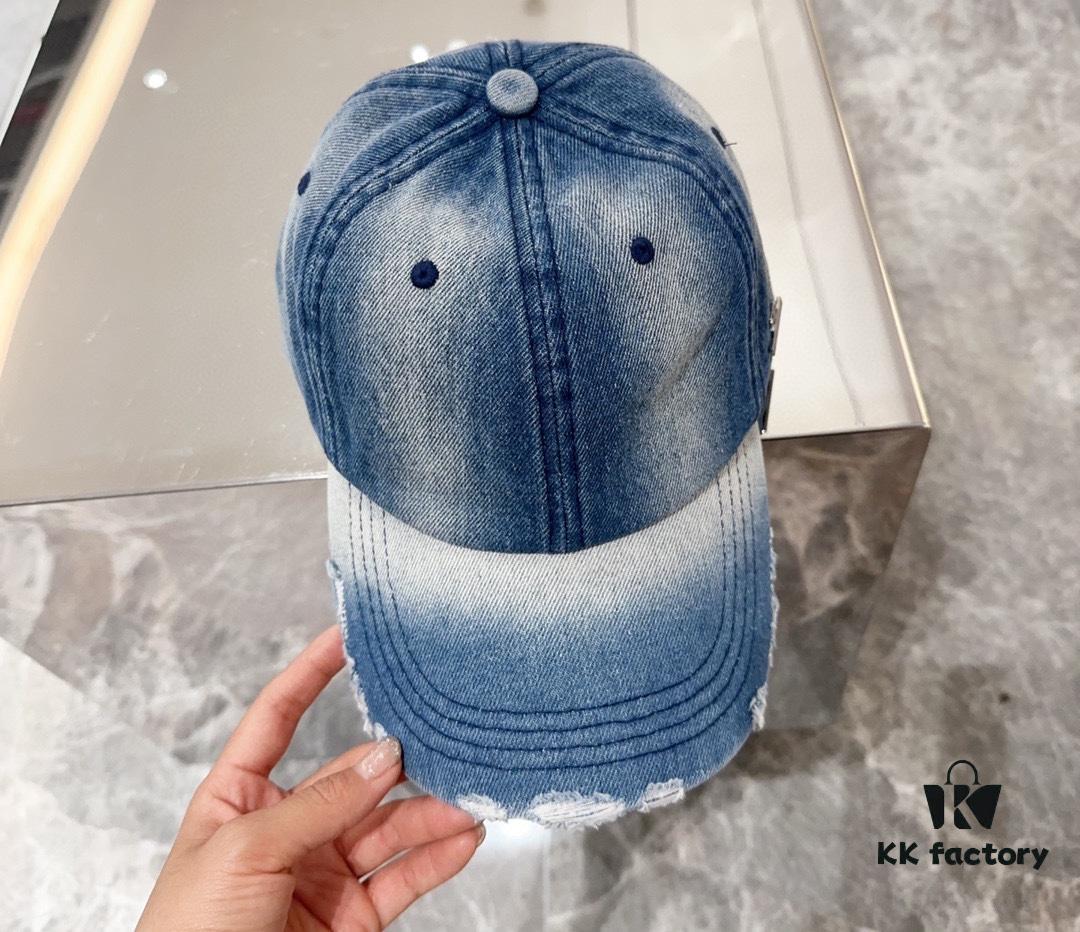692fbc1f99f2d84055c87bd3 BALENCIAGA 🆕 Spring New Arrival Stylish Baseball Cap, High-Quality Denim Fabric, Excellent Breathability, Suitable for All Seasons