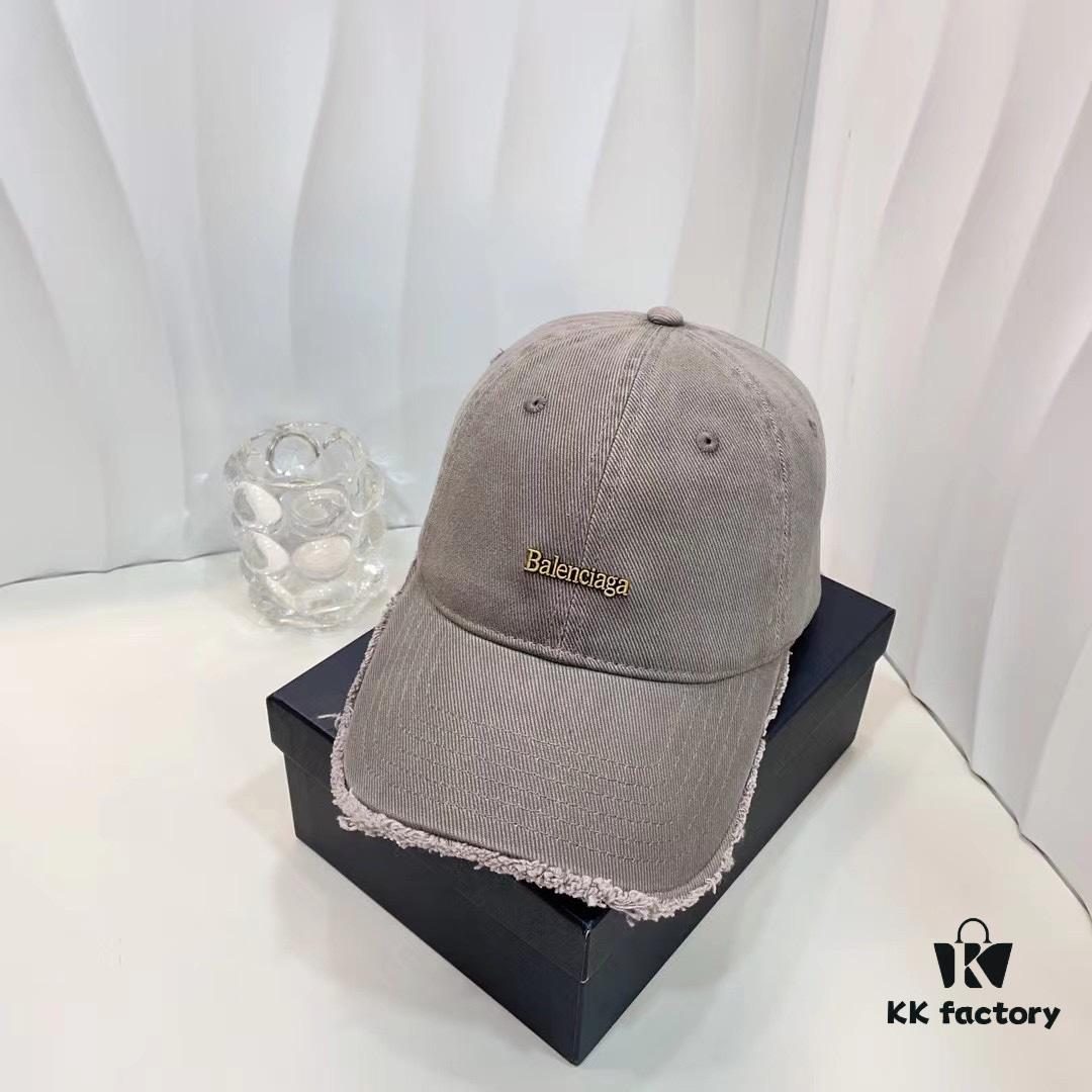 692fbc3f99f2d84055c87bf7 Balencia ~ New Style Frayed Brim Baseball Cap