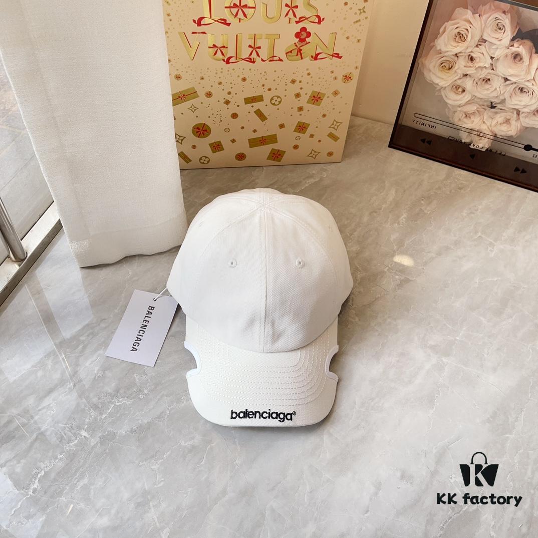 692fbc4599f2d84055c87bfd Balencia ~ New Style Cut-out Baseball Cap
