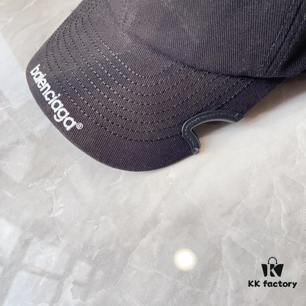 692fbc5a99f2d84055c87c0f Balencia ~ New Style Cut-out Baseball Cap