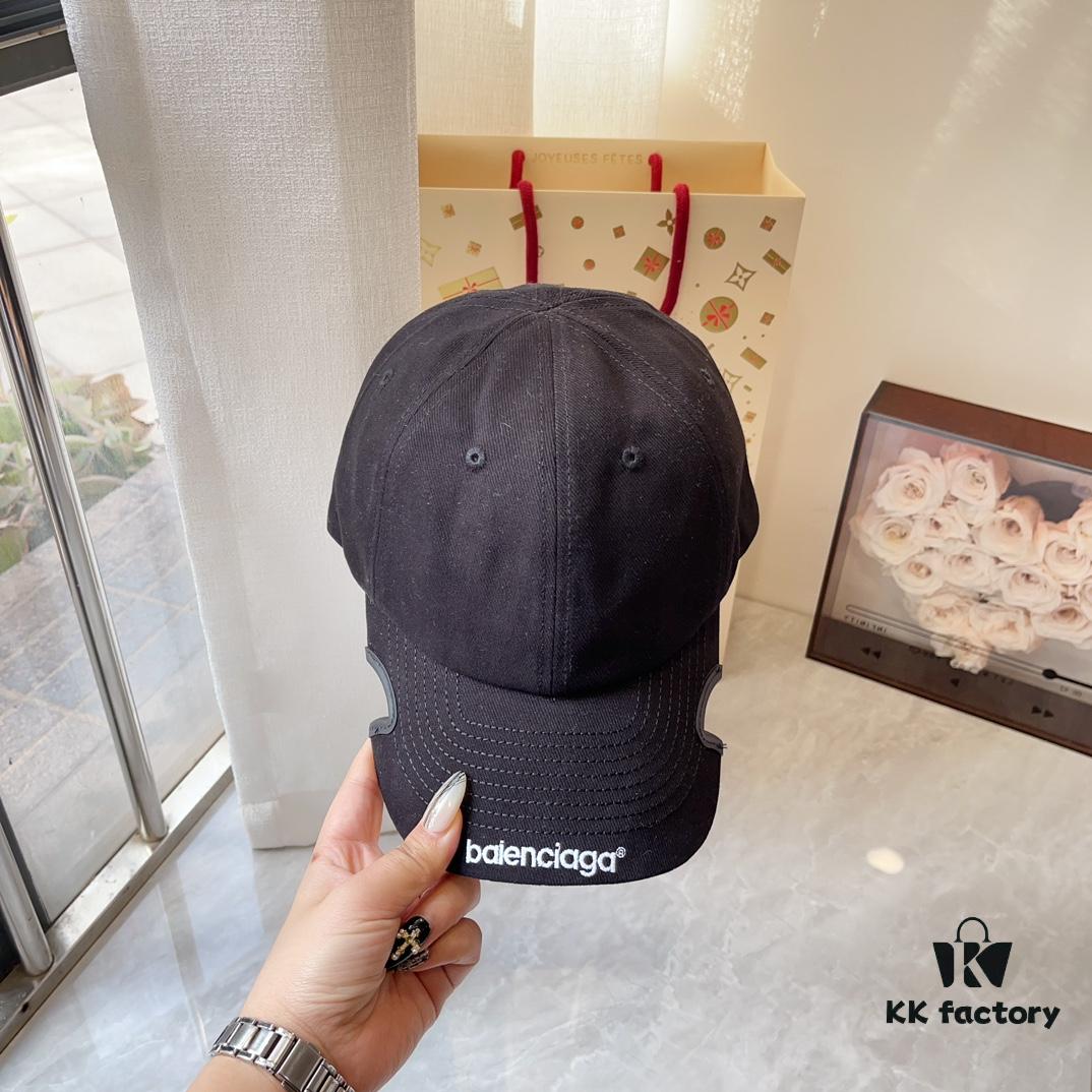 692fbc6299f2d84055c87c15 Balencia ~ New Style Cut-out Baseball Cap